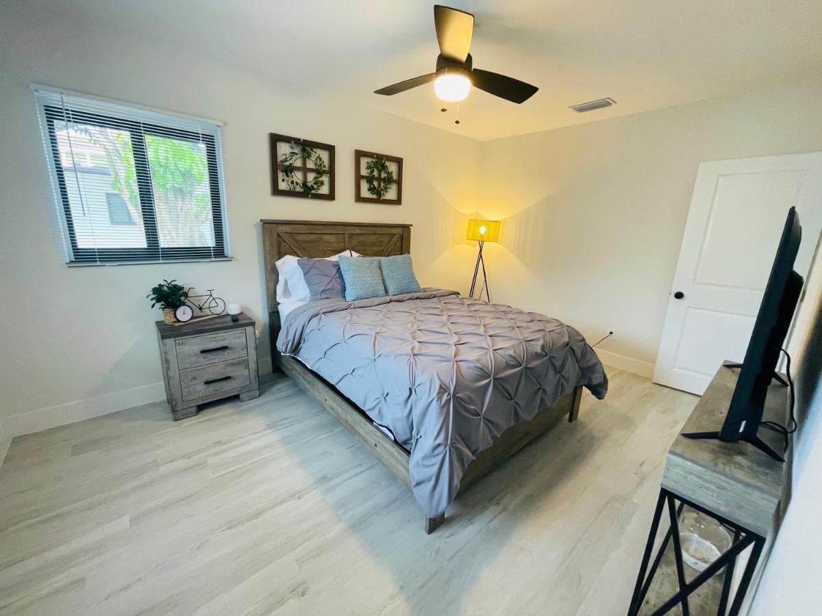 Retreat Near Kaseya Center Calle Ocho Downtown Beaches Hébergement de vacances