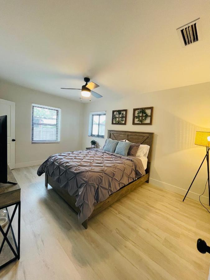 Сasa de vacaciones Retreat Near Kaseya Center Calle Ocho Downtown Beaches